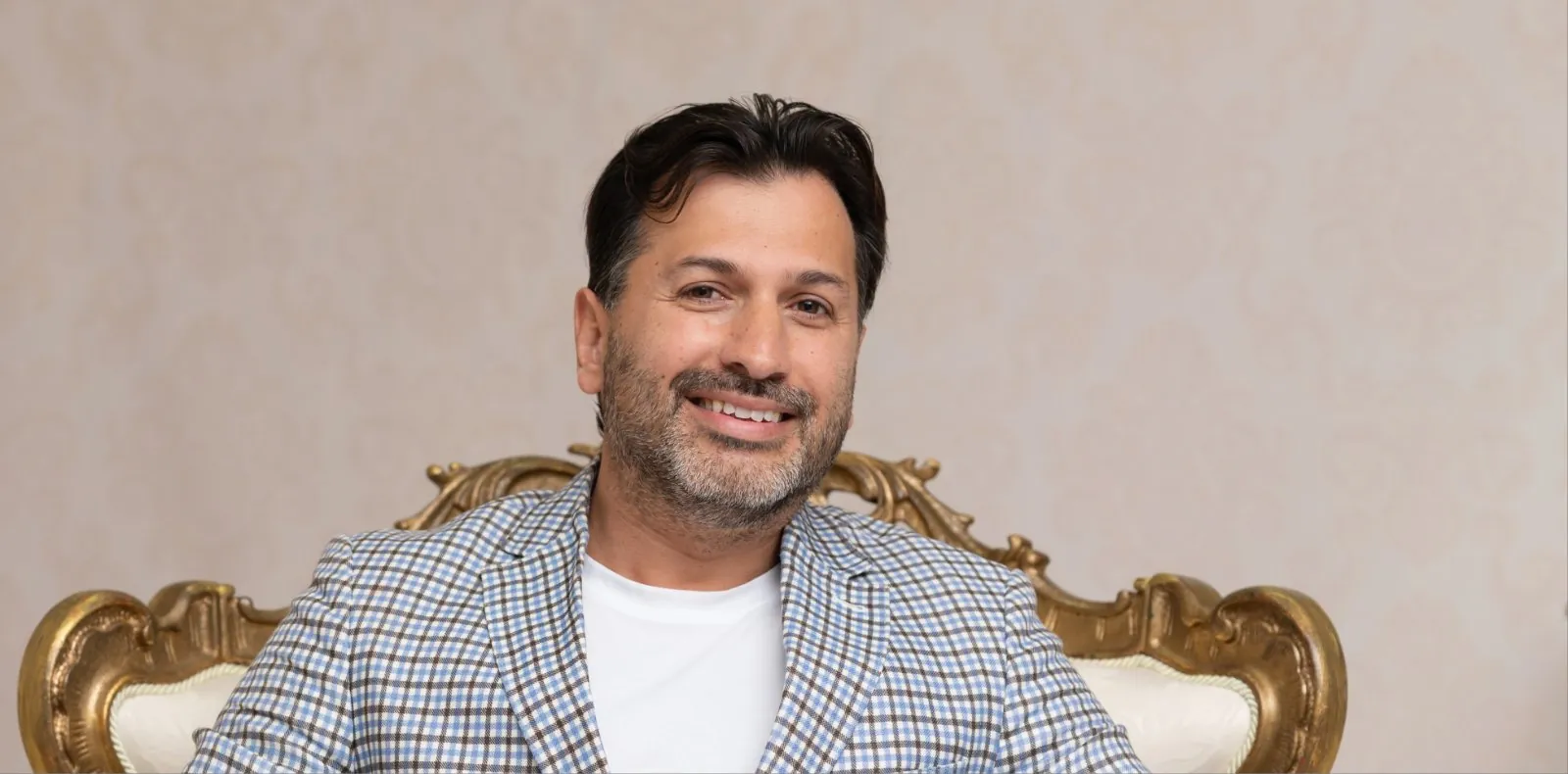 Андрей Николов